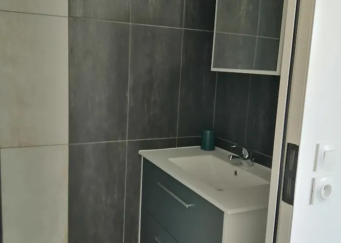 La Roche Holiday home Perrieres